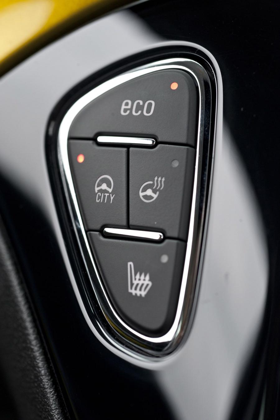  Vauxhall Adam Rocks Air 2014 года  (фото 79 из 94)